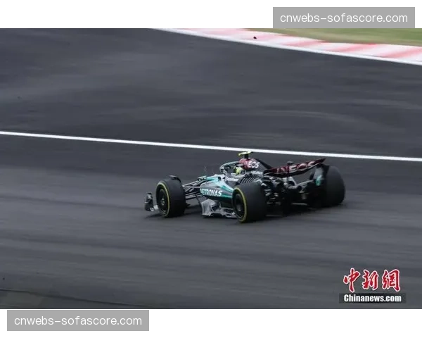 F1沙特阿拉伯大奖赛：维斯塔潘强势夺冠，周冠宇取得积分赛段最快圈